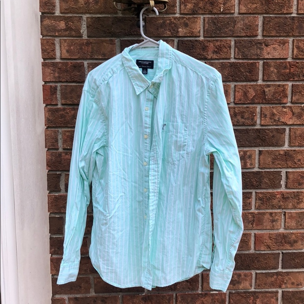 Never worn before American Eagle Button down
